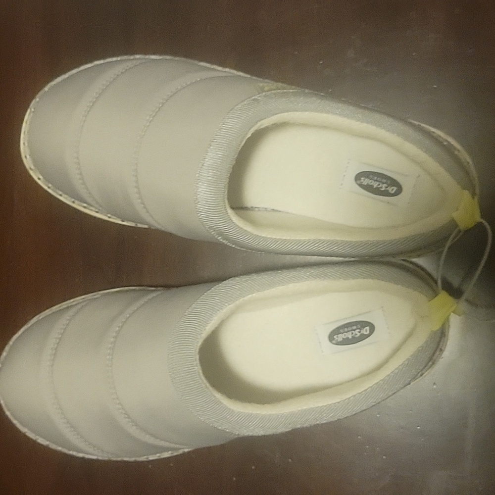 Shoes - Picture 2 of 2